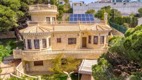 Villamartin, villa con 4 dormitorios en venta