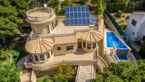 Villamartin, villa con 4 dormitorios en venta