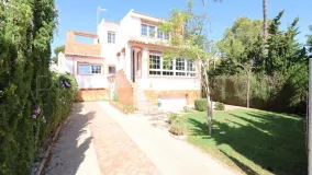 Comprar villa en Rioja de 4 dormitorios