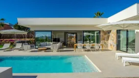 Villa en venta en Las Colinas Golf