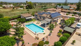 Se vende villa en Catral