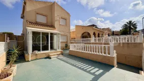Villa for sale in Los Balcones with 4 bedrooms