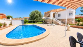 Villa en venta en Torrevieja