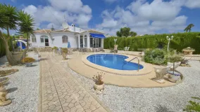 Comprar villa de 3 dormitorios en Torrevieja