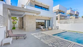 Buy villa in Rioja with 3 bedrooms