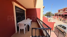 Comprar adosado con 3 dormitorios en Catral